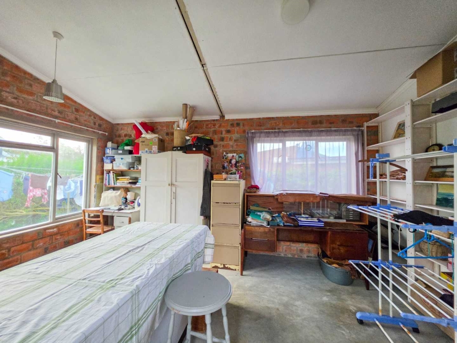 5 Bedroom Property for Sale in Stilbaai Wes Western Cape